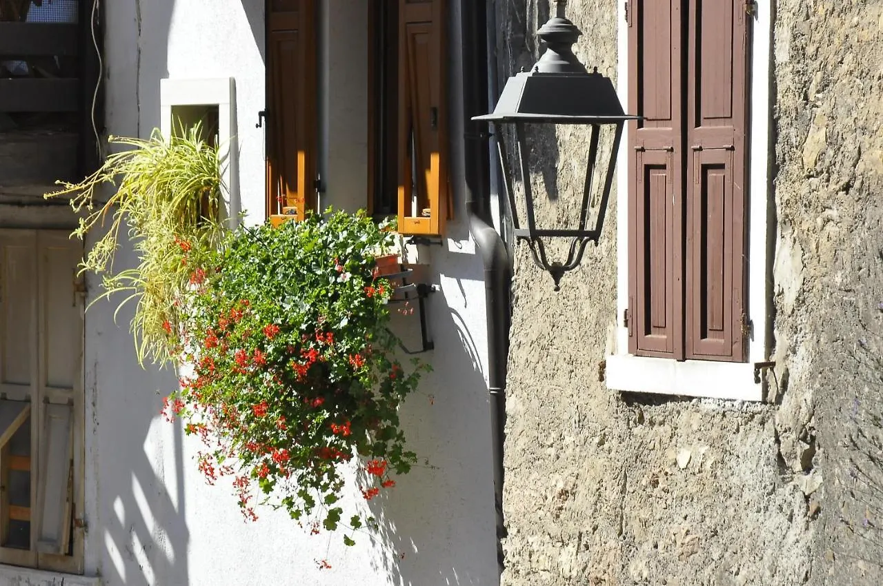 Albergo Meuble Olivi 토스콜라노마데노 2*,  이탈리아